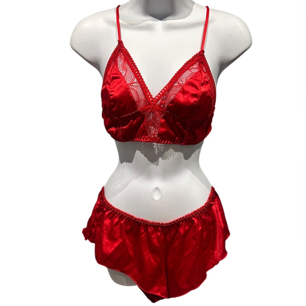 Seven Til Midnight Red 2 Piece Set Bralette Shorts Lace Size Large